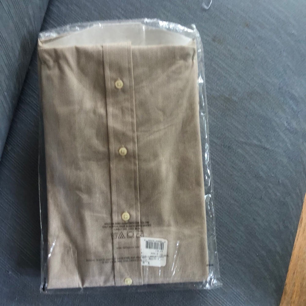 Van Heusen Tan Dress Shirt Classic Design - Picture 8 of 10